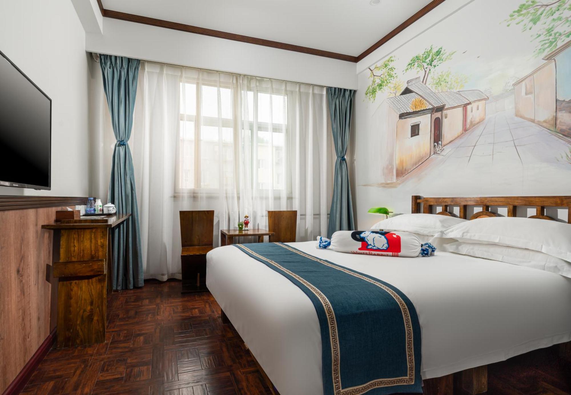 Nostalgia Hotel Beijing- Yonghe Lama Temple Bagian luar foto